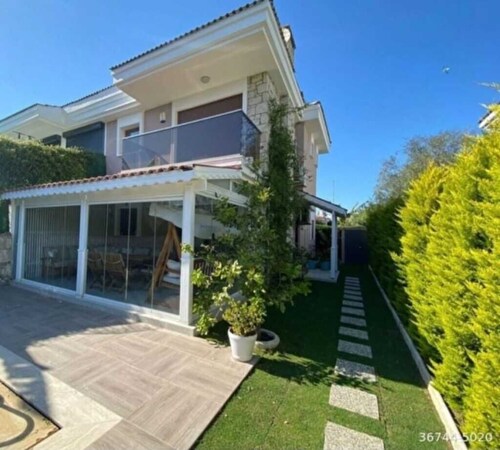 Çeşme'de Aile için Özel Havuzlu Villa!