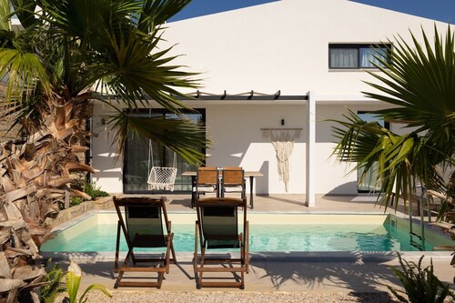 3 Bedroom Family Villa+ Private Pool with Lagoon & Sea Views in Halkidiki
