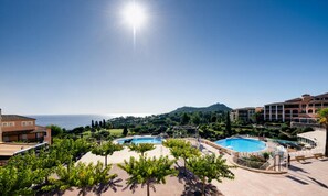 Pool - Apartment in Cap Esterel for 4 People (Saint-Raphael)