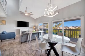 Interior - Sleep 8 next to the Beach! Balcony & Heated Pool (Indian Shores)