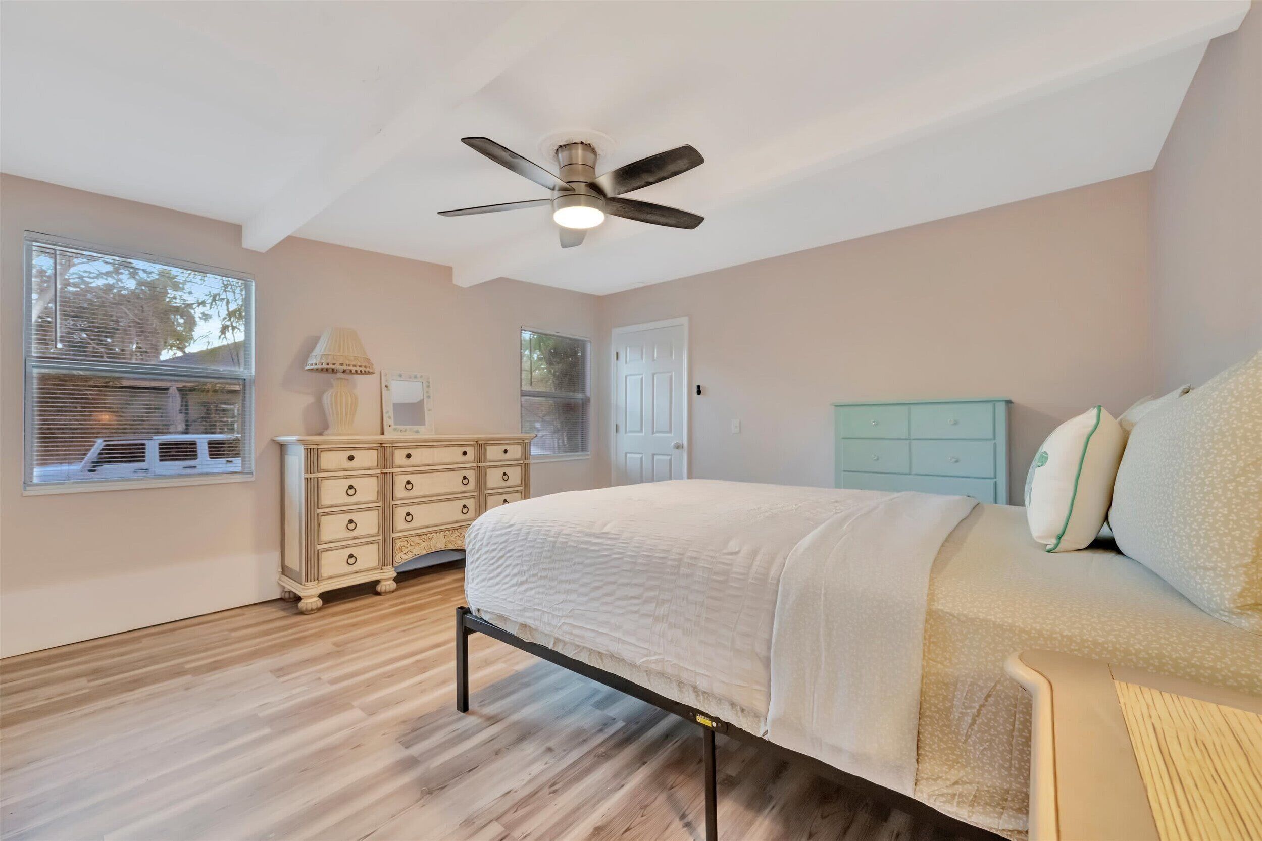 Desk, iron/ironing board, travel crib, WiFi