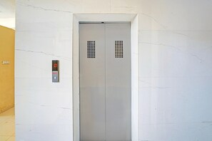 Interior - Super Hotel O Kalpi Road (Gwalior)