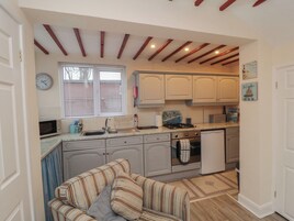 Cookware/dishes/utensils