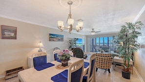 Dining - Full Gulf Views! 2BR/2BR 4th floor Condo Steps To SK Beach (Siesta Key)