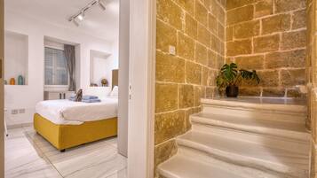 1 chambre, fer et planche à repasser, Wi-Fi gratuit, draps fournis