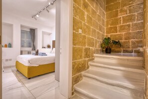 1 chambre, fer et planche à repasser, Wi-Fi gratuit, draps fournis