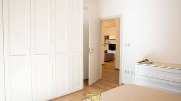 2 slaapkamers, een strijkplank/strijkijzer, gratis wifi, beddengoed