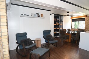 Interior - Luxury & Comfort is key to a Beach Holiday (Woodgate)