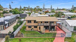 Exterior - Luxury & Comfort is key to a Beach Holiday (Woodgate)