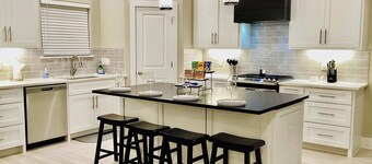 Luxe Lakehouse-Kemah For 8