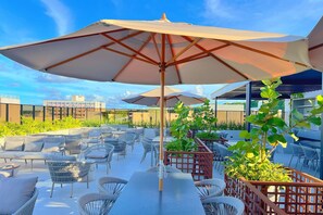 Khu ẩm thực ngoài trời