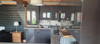 Cosy Cabin Close to Heathrow Airport, Windsor Castle, Legoland, Thorpe Park