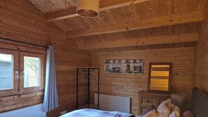 1 soverom, strykejern/-brett, wi-fi (inkludert) og sengetøy