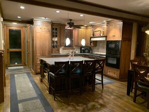 Fridge, microwave, oven, stovetop - Custom 4BR/4BA ski-in townhome, private hot tub at Copper Mountain, 184A (Copper Mountain)