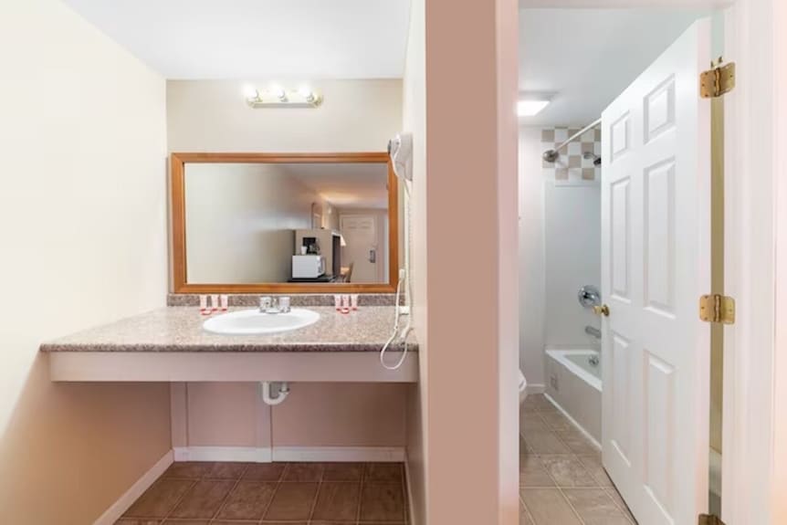 2 Comfortable Rooms | 1.5 Mi To National Womens Hall Of Fame | Free Parking - Seneca Falls, NY