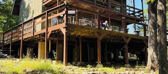 O'FishOwl Sister's Treehouse. Pet Friendly. EZ Water Access. 2 Marinas. 2 Kayaks