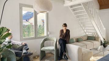 Televisie en een open haard