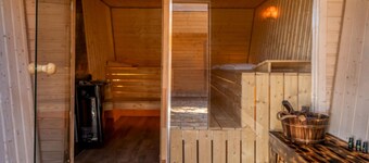 Holiday home, private sauna and jacuzzi