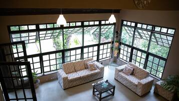 Casa, para fumantes | 3 quartos