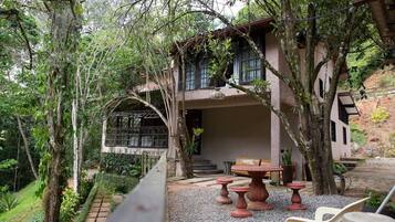 Casa, para fumantes | 3 quartos