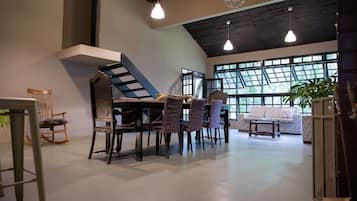 Casa, para fumantes | 3 quartos