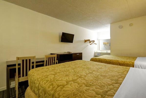 Bügeleisen/Bügelbrett, kostenloses WLAN, Bettwäsche