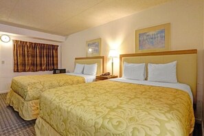 Bügeleisen/Bügelbrett, kostenloses WLAN, Bettwäsche