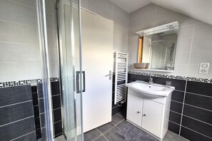 Shower - Terraced Country House near Sea (Plurien)