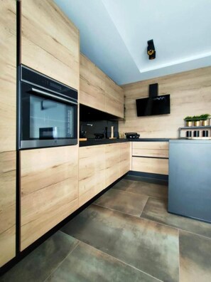 Fridge, microwave, oven, stovetop - Luxury Penthouse Pula (Pula)