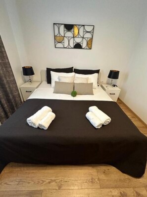 3 bedrooms, in-room safe, desk, iron/ironing board - Luxury Penthouse Pula (Pula)