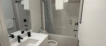 BETA-SIGNATURE Air and B,20 Min from Edmonton International Airport.