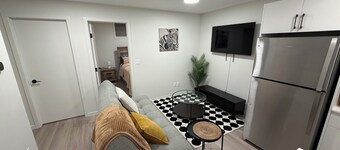 BETA-SIGNATURE Air and B,20 Min from Edmonton International Airport.