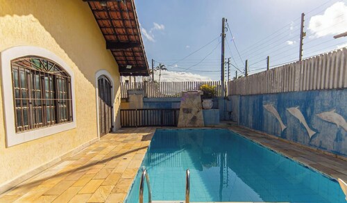 Casa Ampla em Itanhaem Com Piscina a 900m da Praia