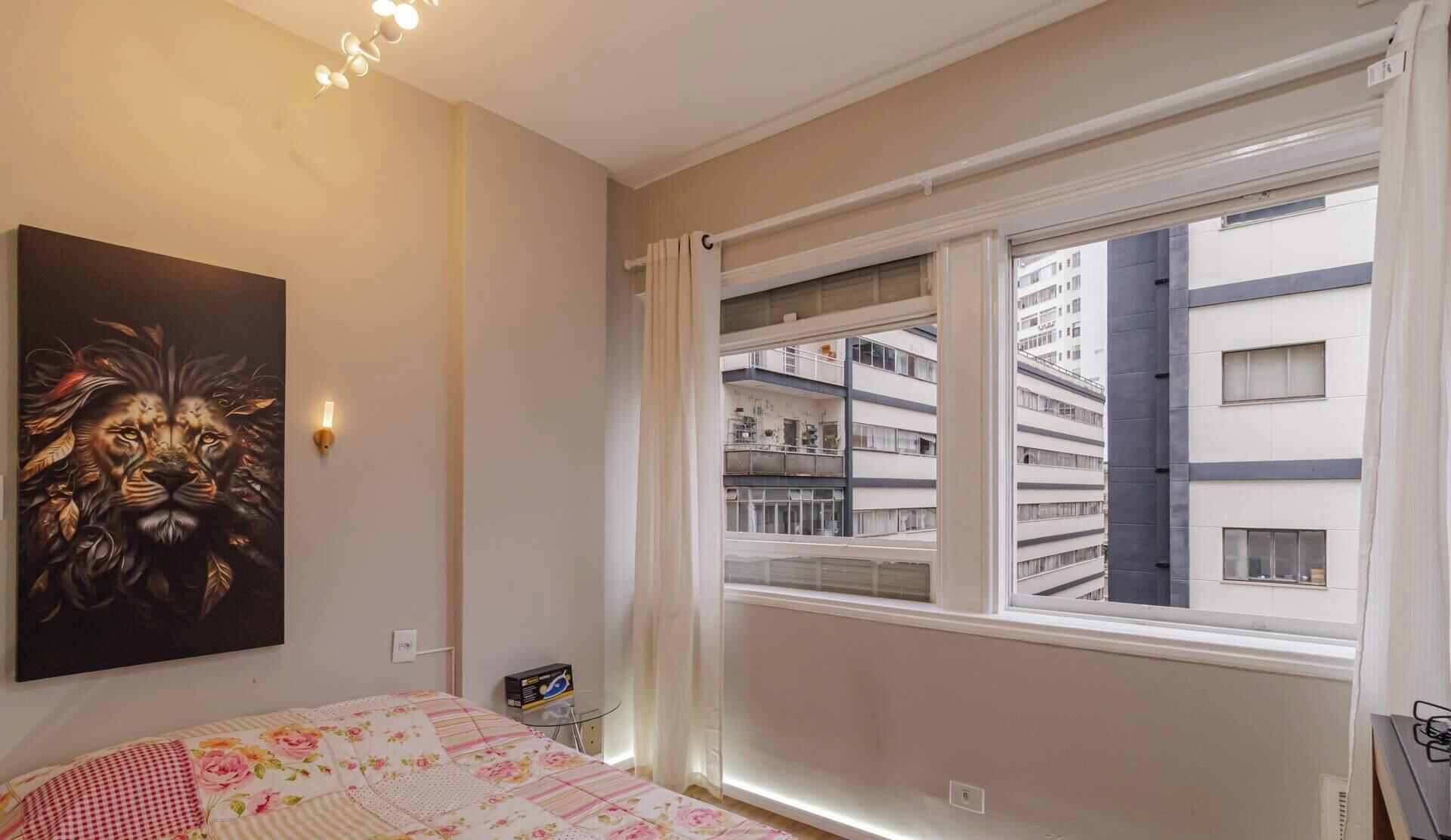 Ferros/tábuas de passar roupa, Wi-Fi, roupa de cama