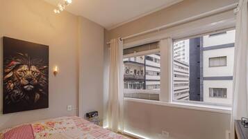 Ferros/tábuas de passar roupa, Wi-Fi, roupa de cama