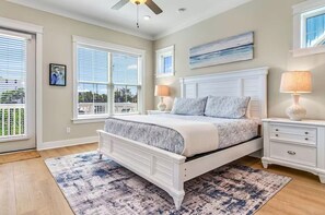 4 dormitorios, tabla de planchar con plancha, cuna de viaje y wifi