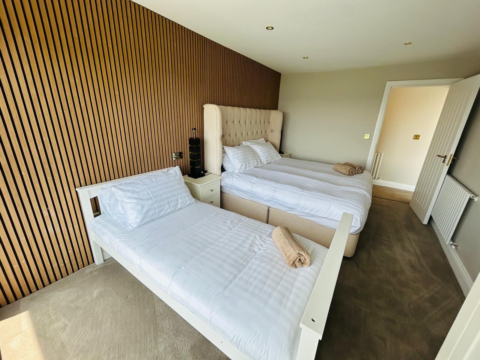 6 bedrooms, iron/ironing board, travel crib, WiFi (free)