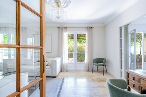 Living area - Villa Sun 7, new at Crillon-le-Brave (Crillon-le-Brave)