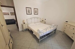1 Schlafzimmer, Bügeleisen/Bügelbrett, kostenloses WLAN, Bettwäsche