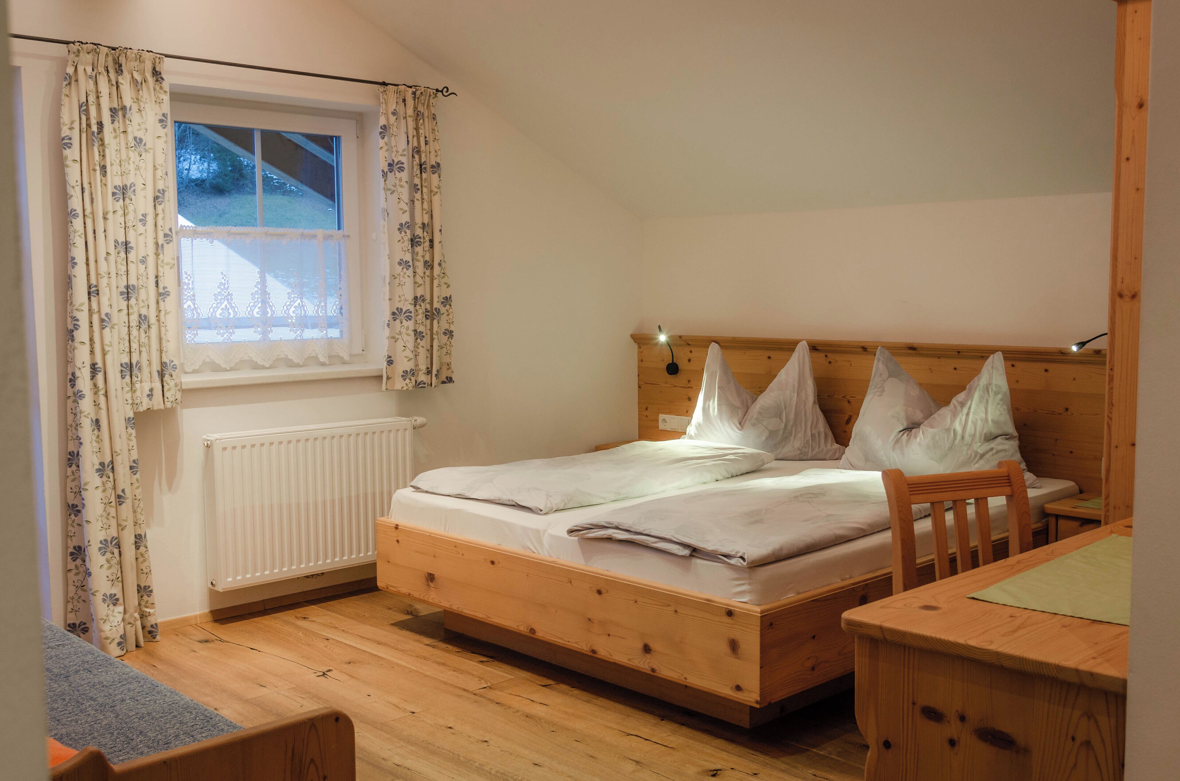 Wifi gratis y ropa de cama 