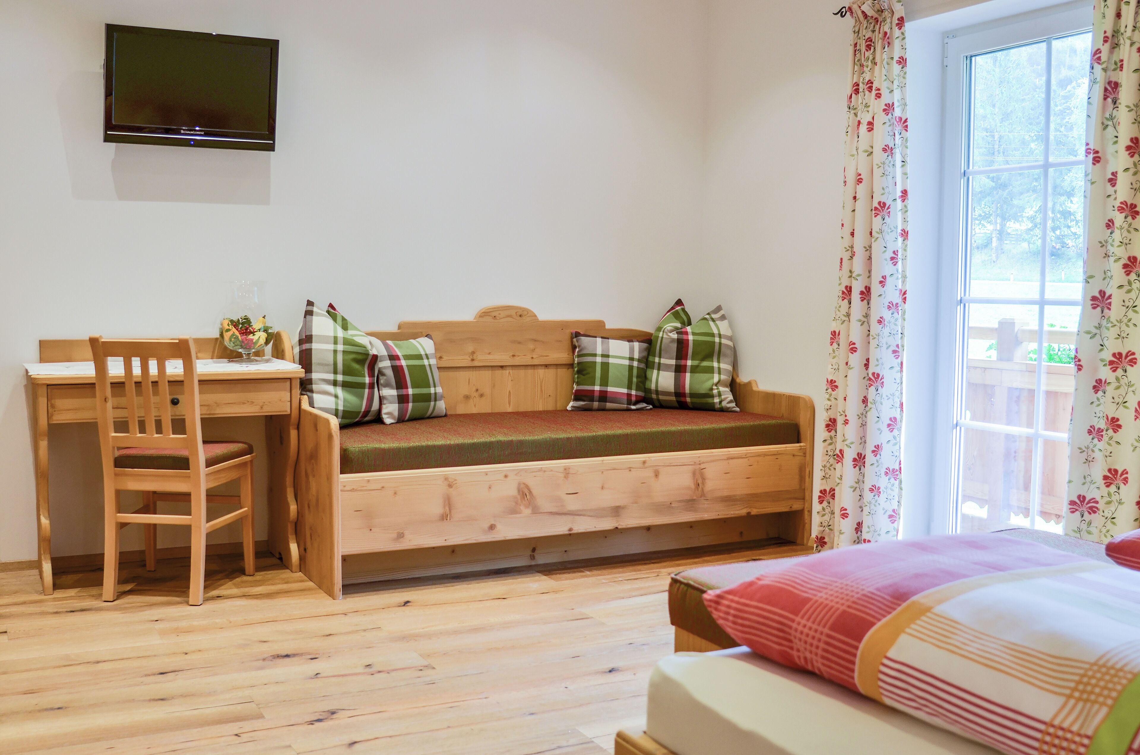 Classic Apartment, 1 Bedroom, Balcony, Mountain View | Free WiFi