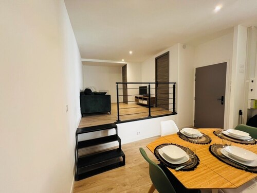 CITY LOFT VALENCE HYPER CENTER