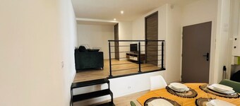 CITY LOFT VALENCE HYPER CENTER