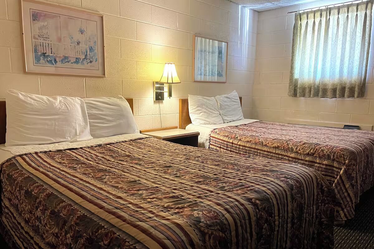Hwy 75 Adventure Stopover | Museums & Osage Hills State Park | Free Parking - Bartlesville, OK