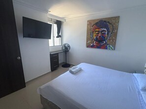 3 bedrooms, iron/ironing board, WiFi, bed sheets