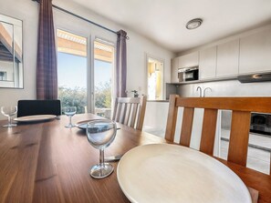 Dining - Golf & pool break in Béziers (Béziers)
