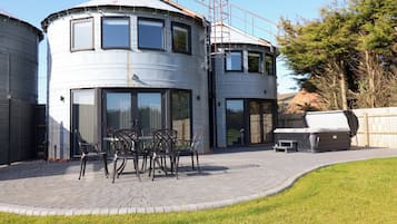 Cottage | Outdoor dining