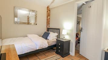 2 bedrooms, individually decorated, individually furnished, free WiFi