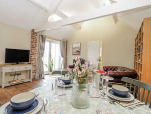 Dining - Ivy Barn (Norwich)