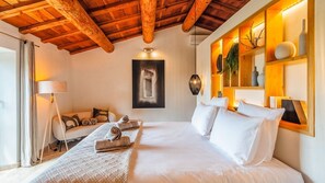 7 Schlafzimmer, Bügeleisen/Bügelbrett, Internetzugang, Bettwäsche
